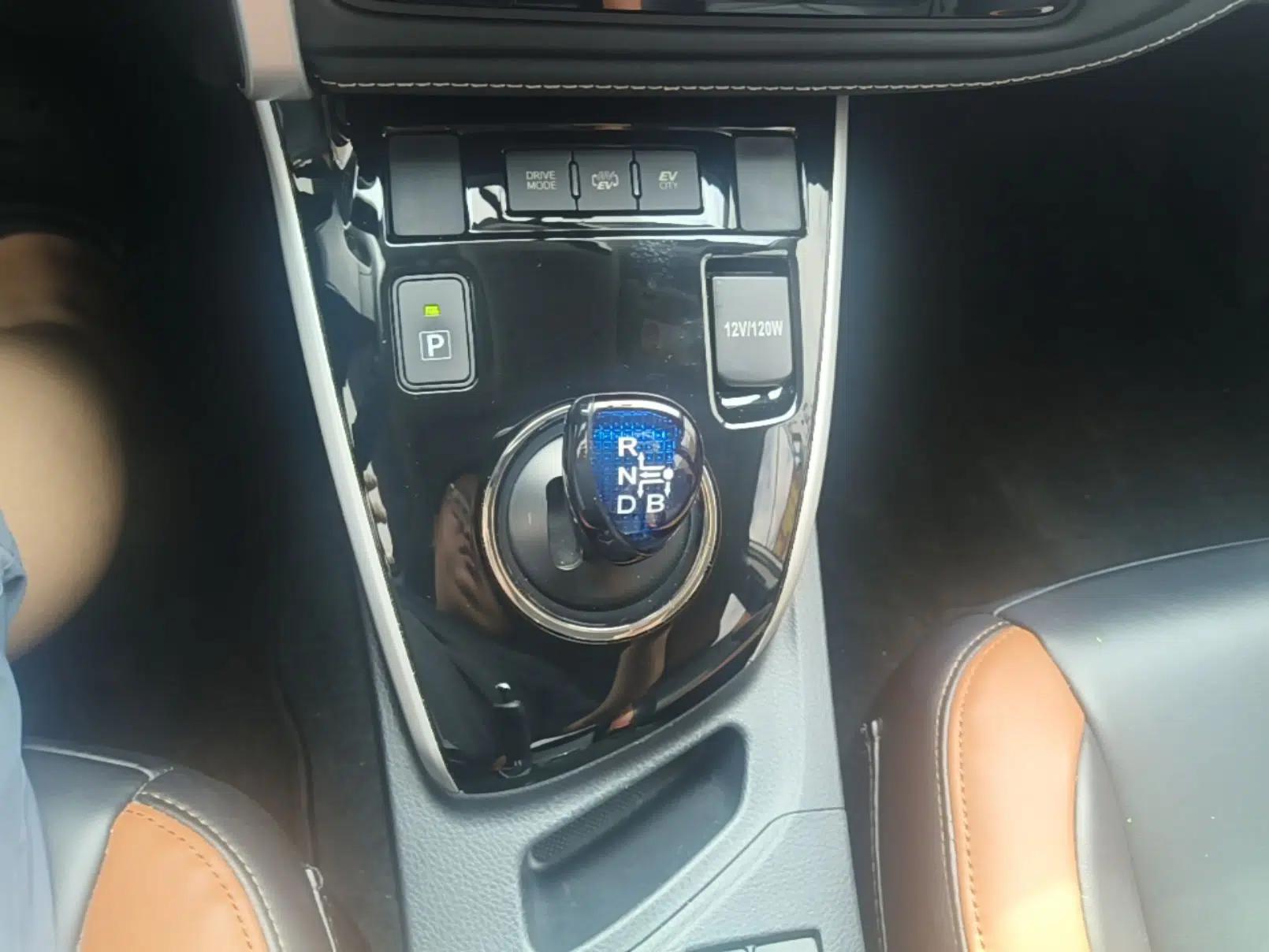 Toyota Corolla Hybrid E+ 2019 1.8L E-CVT Leading Edition — миниатюра 24