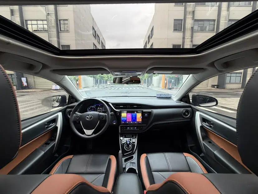 Toyota Corolla Hybrid E+ 2019 1.8L E-CVT Leading Edition — миниатюра 33