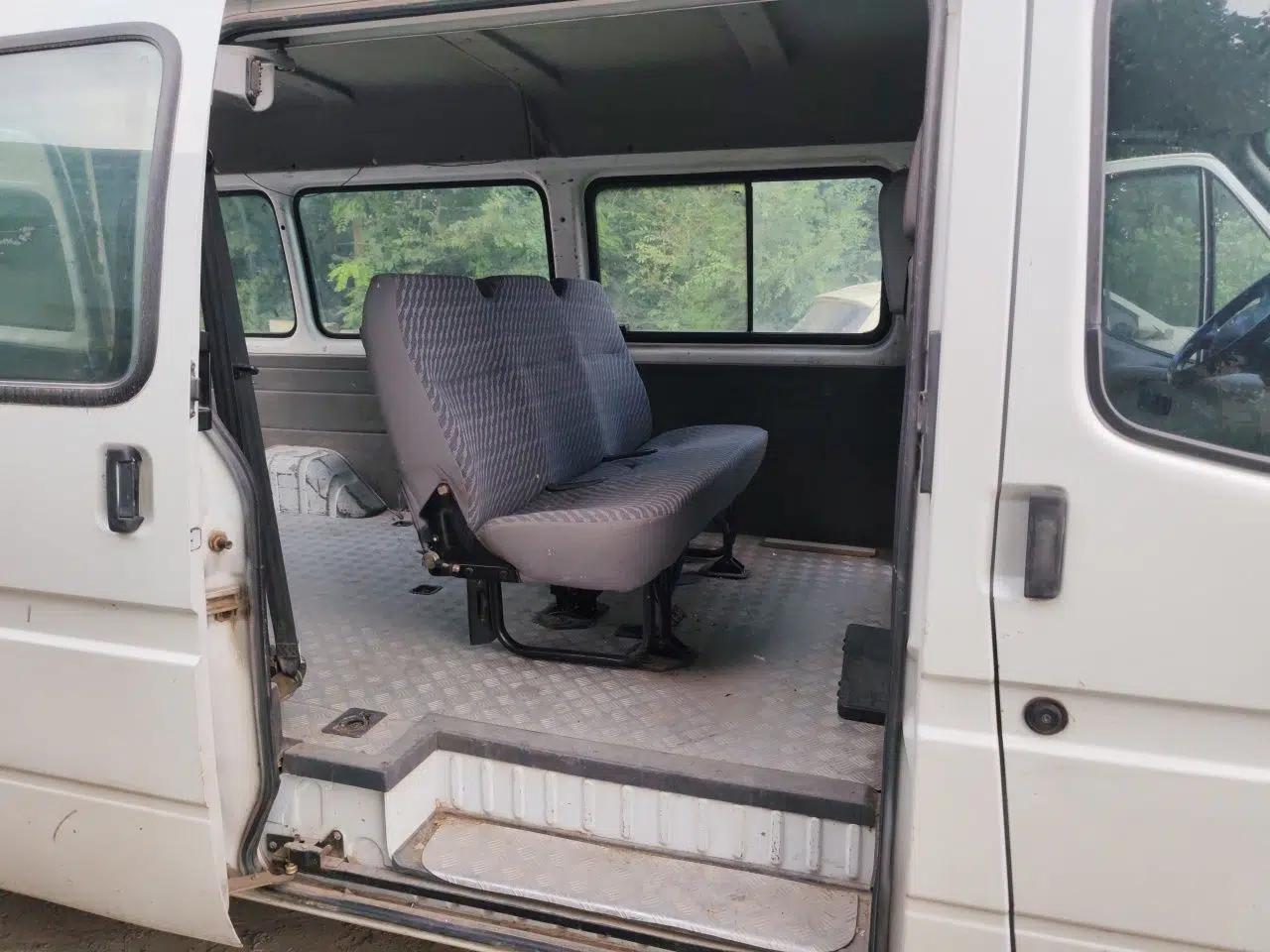 Ford Classic Transit 2016 2.4L Gasoline Long-Wheelbase 6-Seater Mid-Height Multi-Function Vehicle 4G69S4N — миниатюра 17