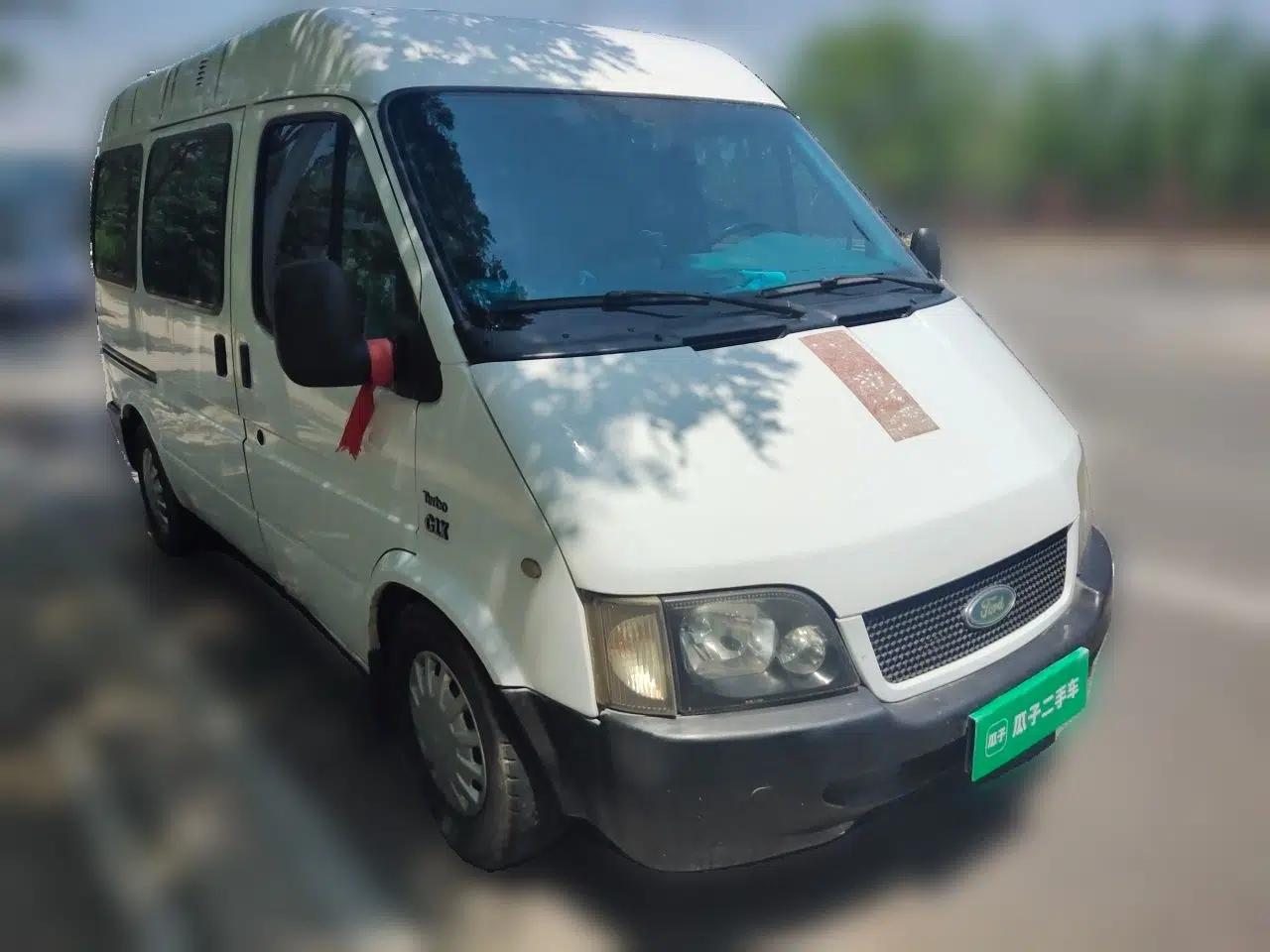 Ford Classic Transit Ford Transit 2.8L diesel, 6 seats, manual transmission — миниатюра 3