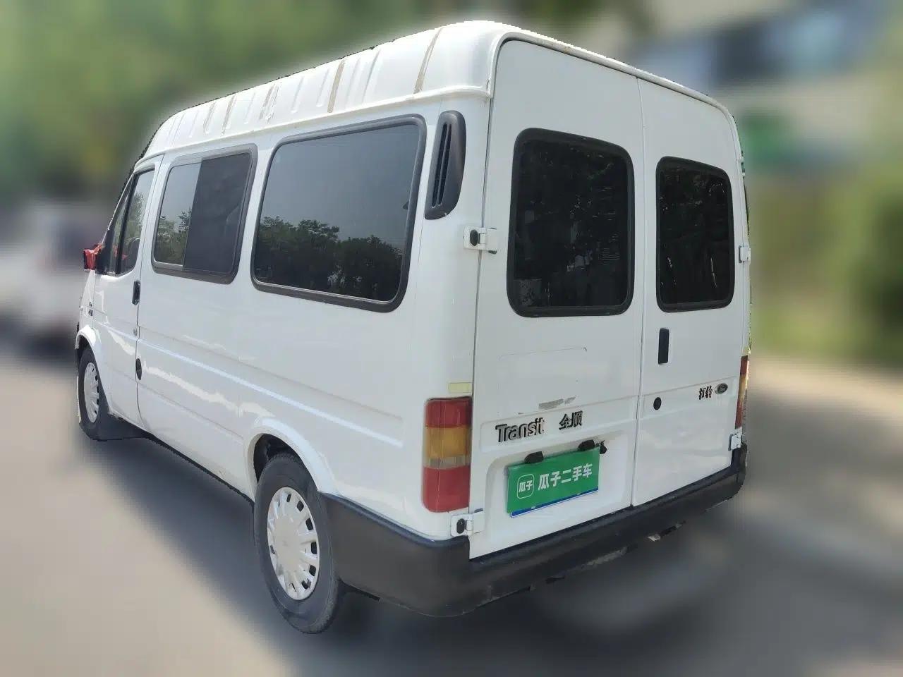 Ford Classic Transit Ford Transit 2.8L diesel, 6 seats, manual transmission — миниатюра 4