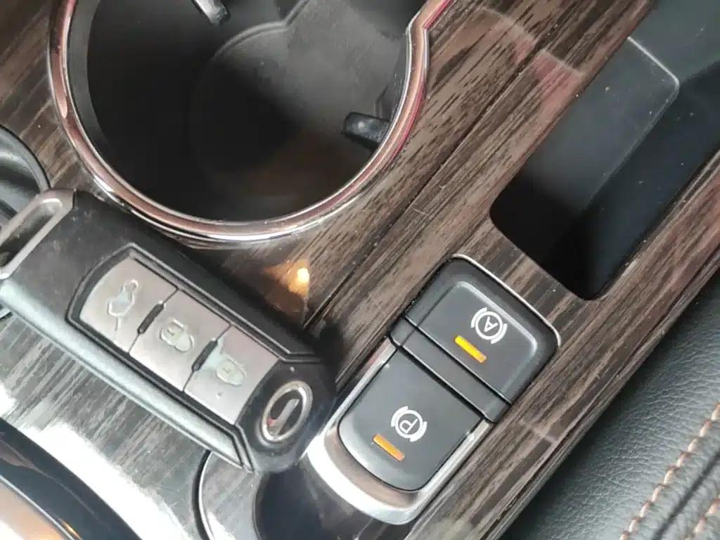 Trumpchi GS5 Super 2016 1.8T Automatic 2WD Anniversary Edition — миниатюра 9