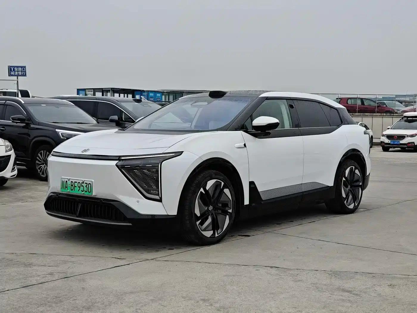 HiPhi Y 2023 560km Elite Edition — миниатюра 1
