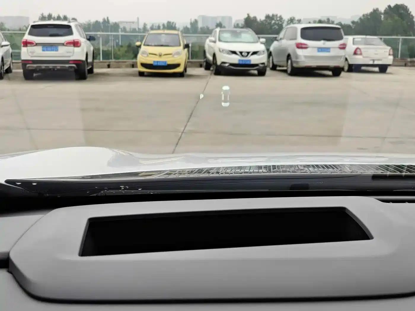 HiPhi Y 2023 560km Elite Edition — миниатюра 13