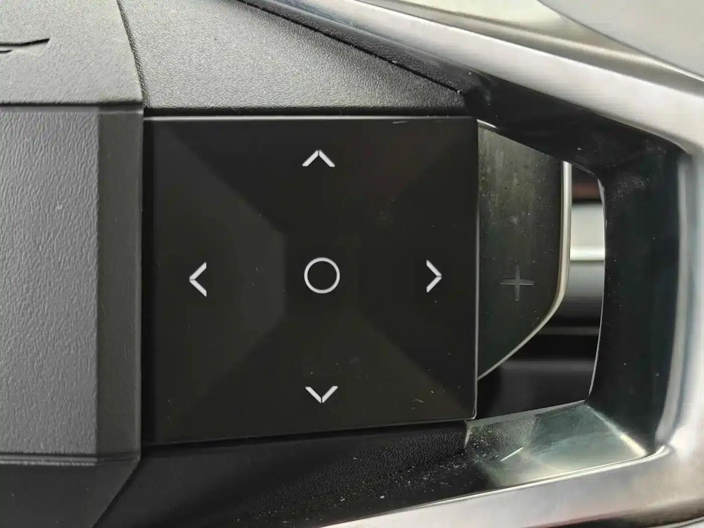 HiPhi Y 2023 560km Elite Edition — миниатюра 20
