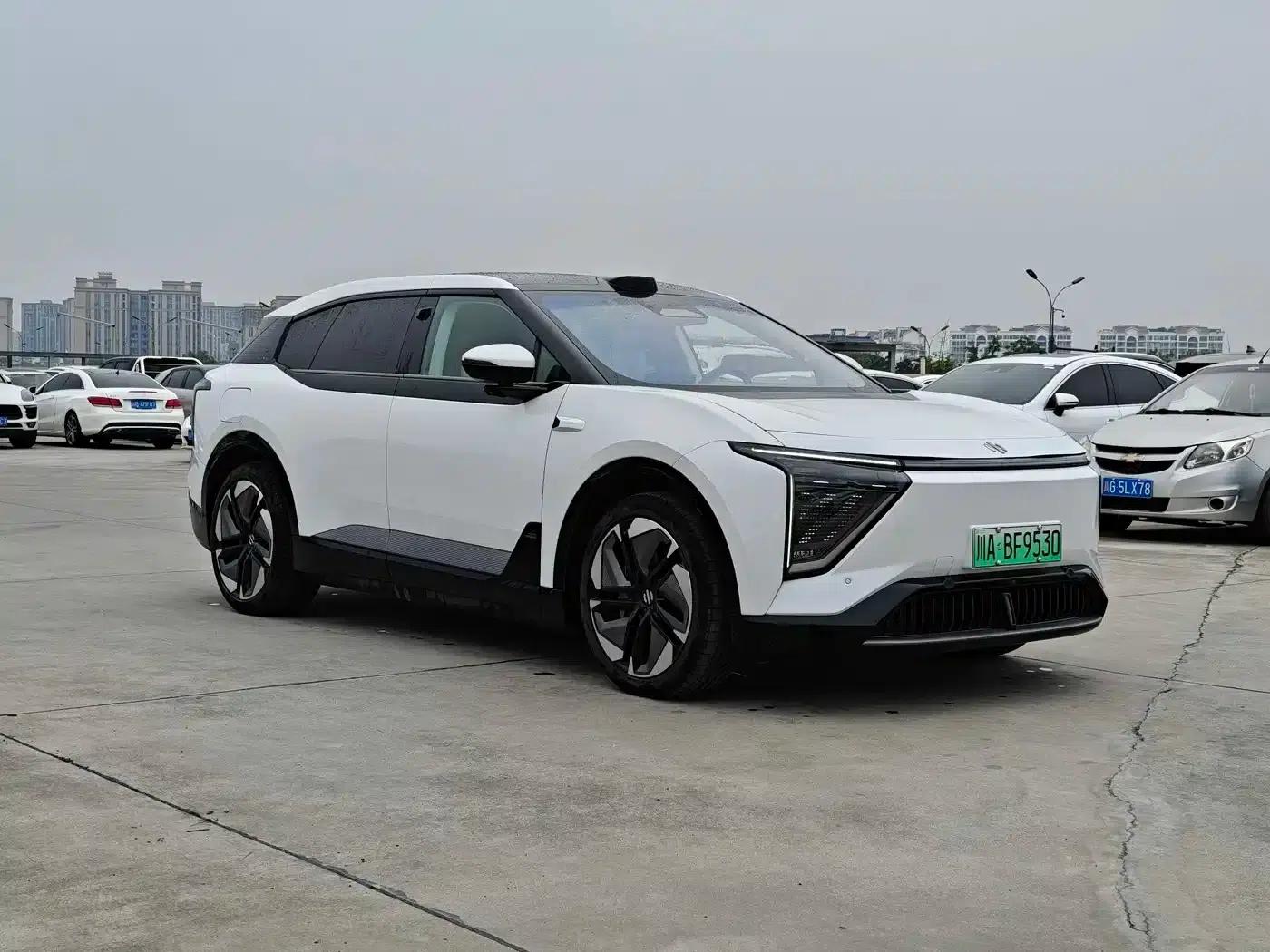 HiPhi Y 2023 560km Elite Edition — миниатюра 3