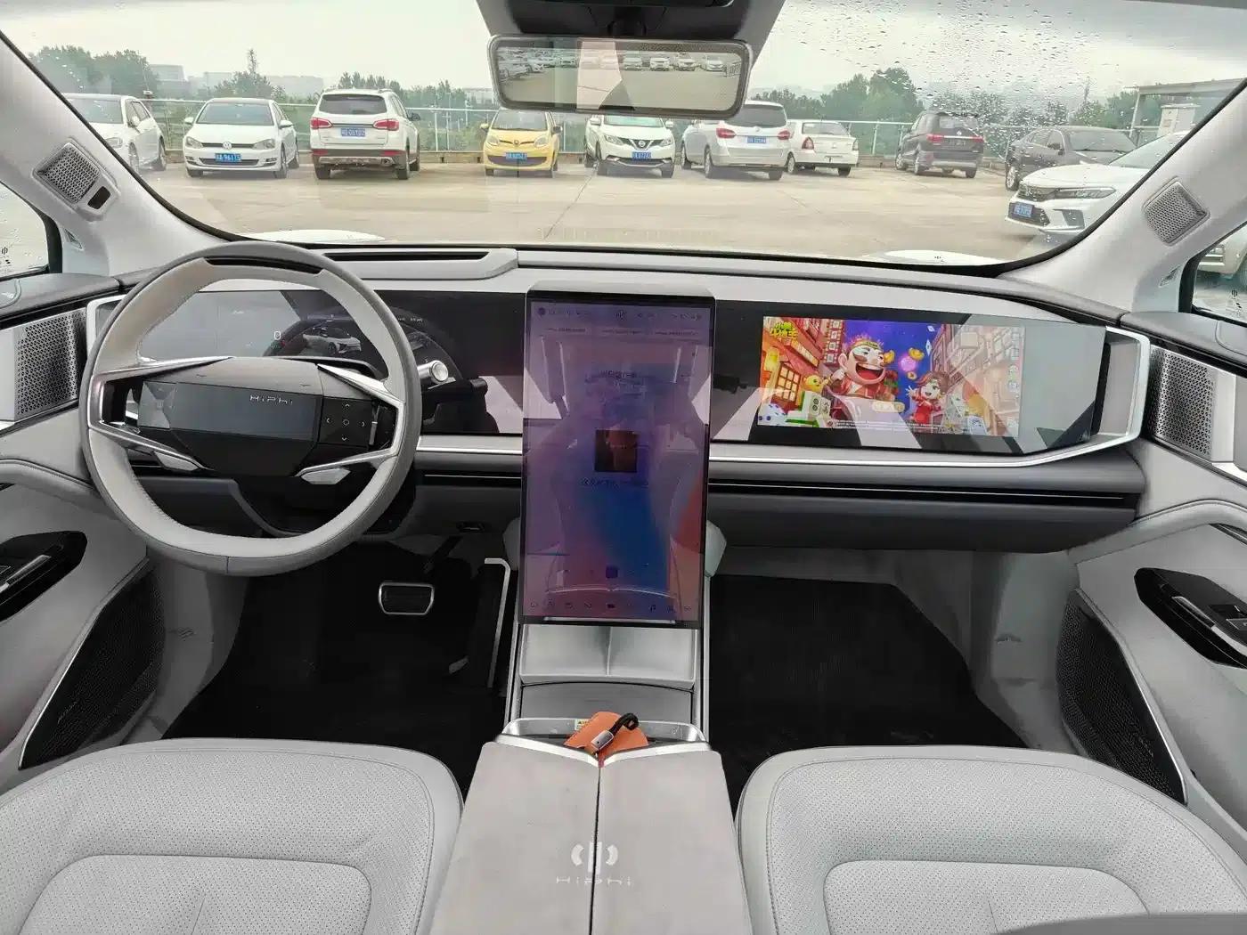 HiPhi Y 2023 560km Elite Edition — миниатюра 10