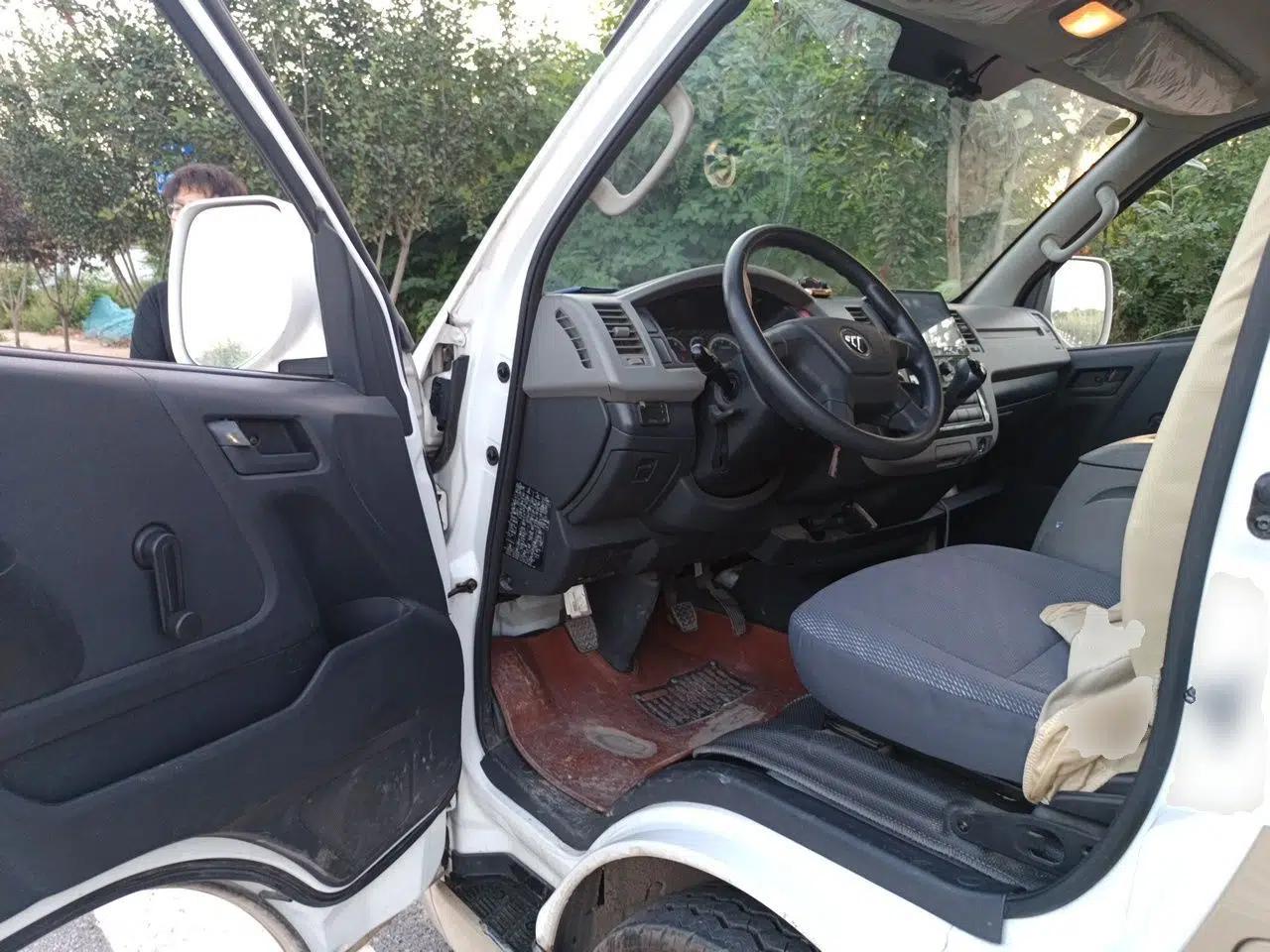 Foton Scenic G7 2.4L gasoline commercial long-wheelbase high-roof van, 2 seats — миниатюра 16