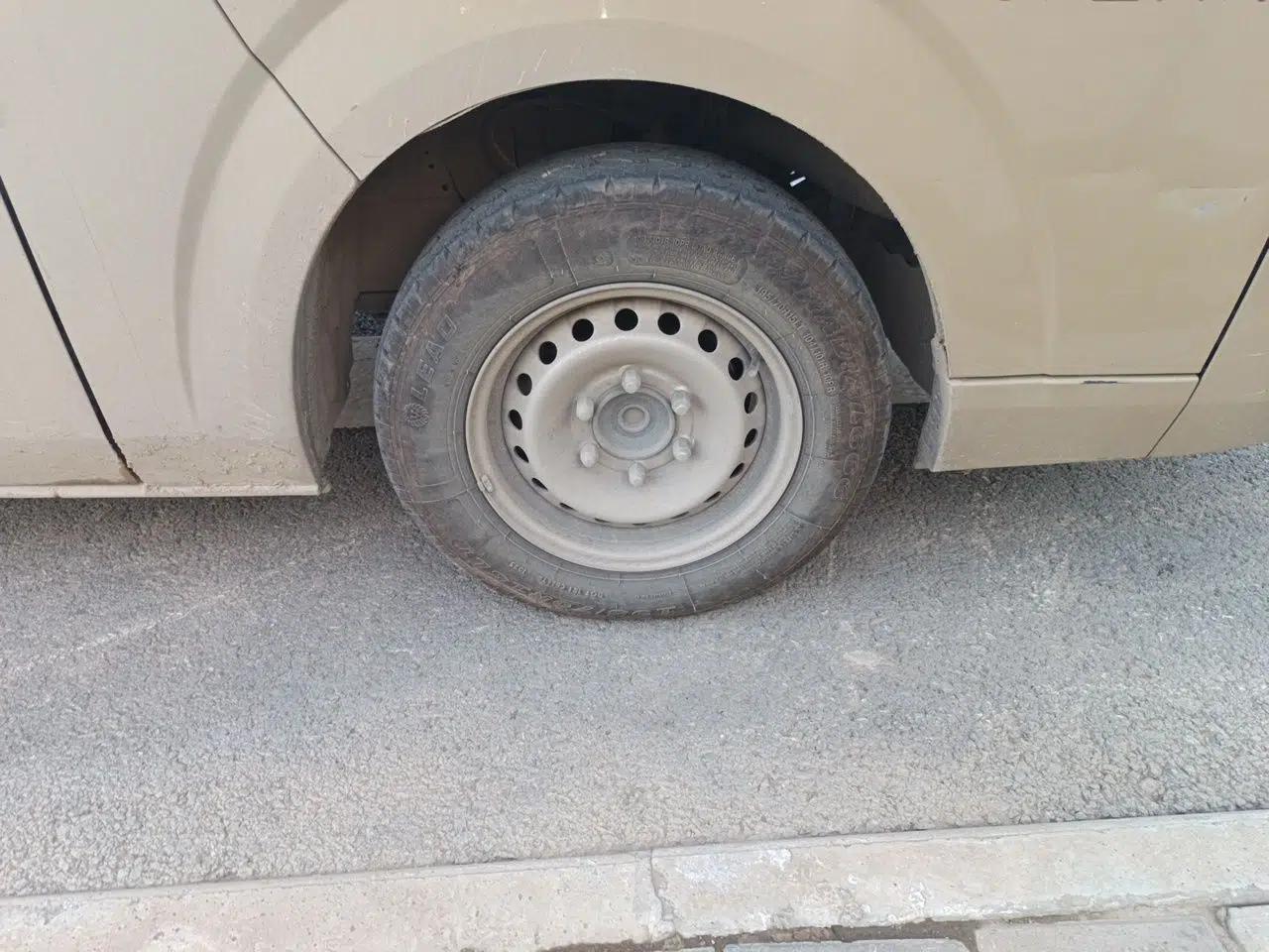 Foton Scenic G7 2.4L gasoline commercial long-wheelbase high-roof van, 2 seats — миниатюра 8