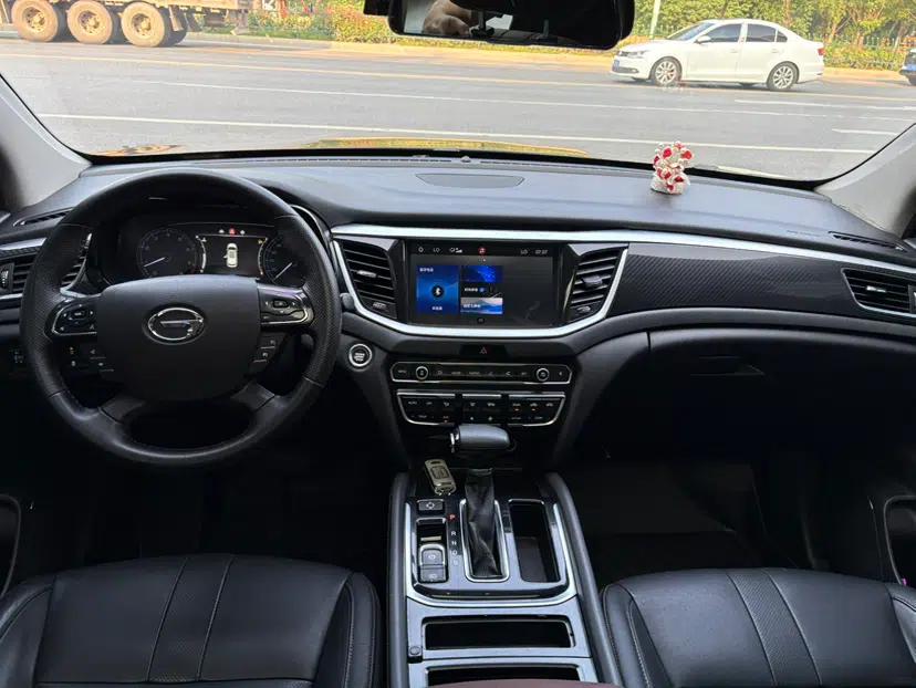 GAC Trumpchi GS7 2019 390T Two-Wheel-Drive Luxury Version — миниатюра 8
