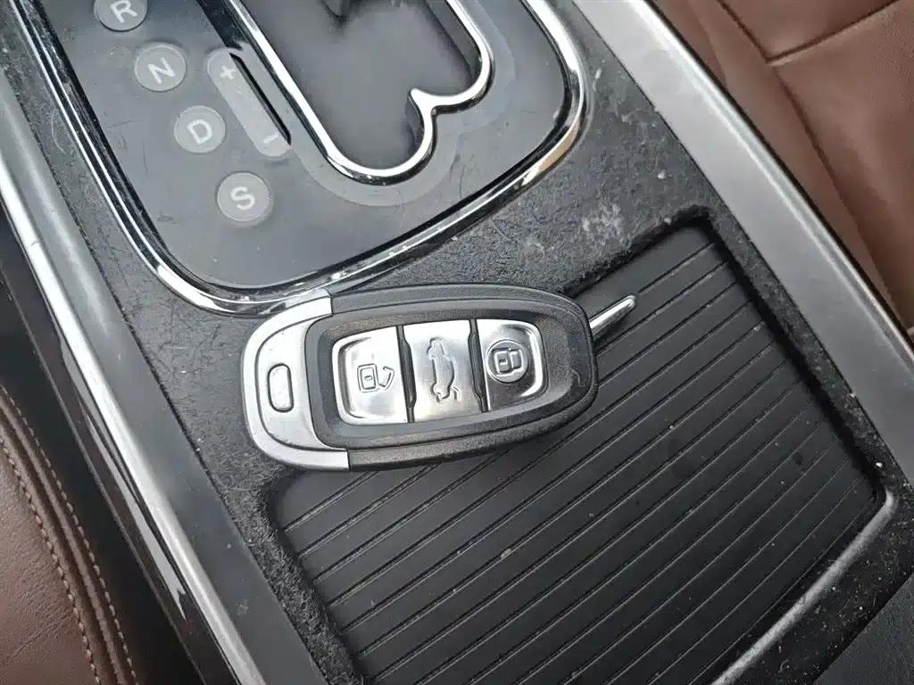 Hongqi H7 2015 2.0T Luxury Edition — миниатюра 9