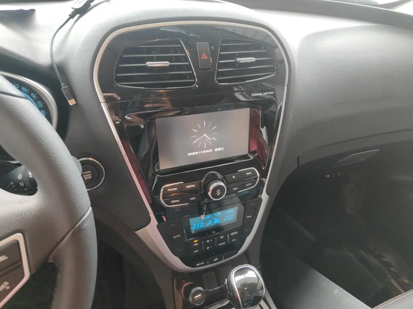 GAC Trumpchi GS5 Super 2016 1.8T Automatic Two-Wheel Drive Anniversary Edition — миниатюра 15