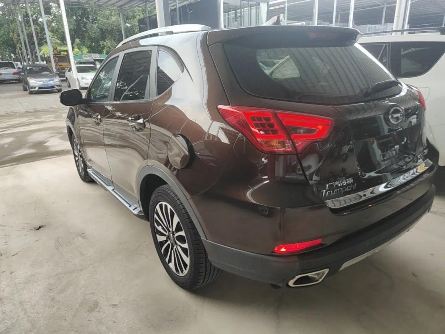 GAC Trumpchi GS5 Super 2016 1.8T Automatic Two-Wheel Drive Anniversary Edition — миниатюра 4