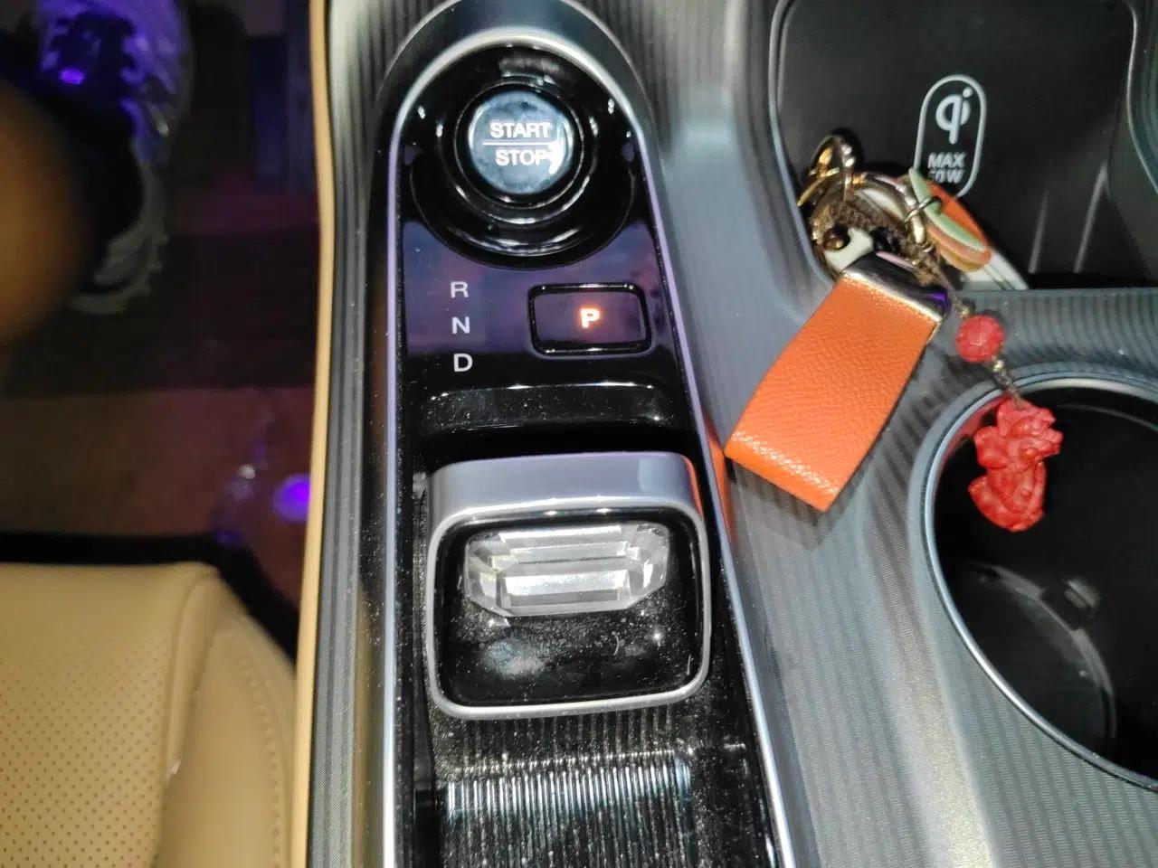 GAC Trumpchi E8 2024 Honor Series 2.0L Honor Edition — миниатюра 14
