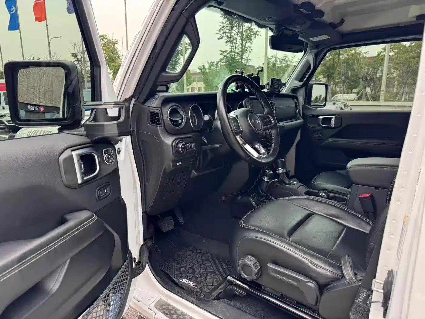 Gladiator 2022 3.6L First Edition — миниатюра 3