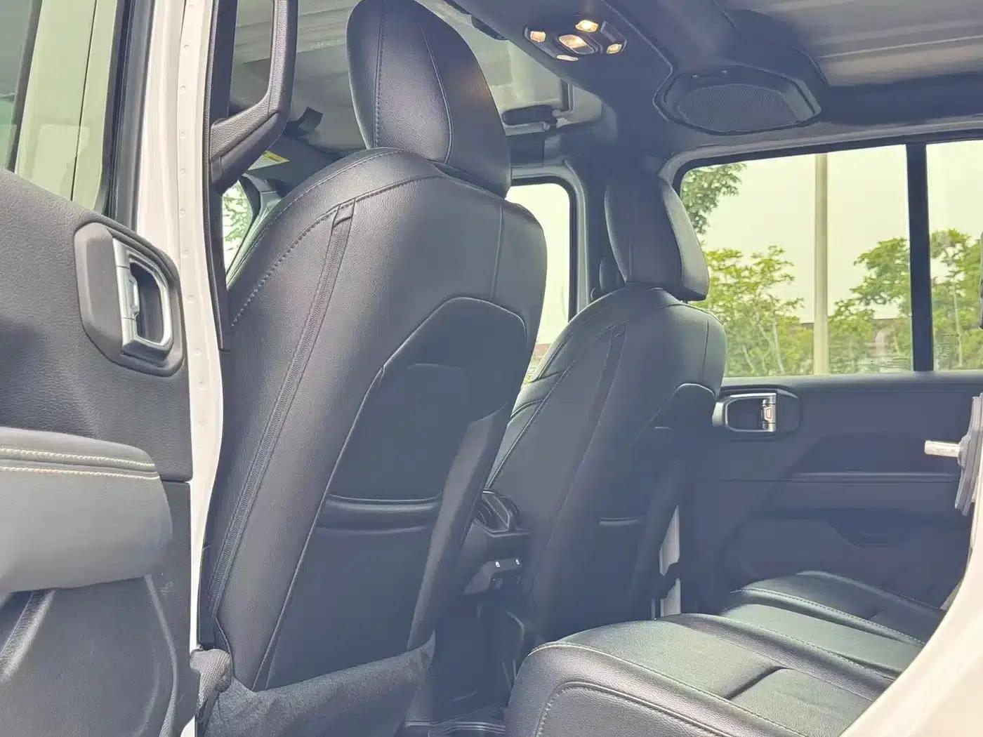 Gladiator 2022 3.6L First Edition — миниатюра 4