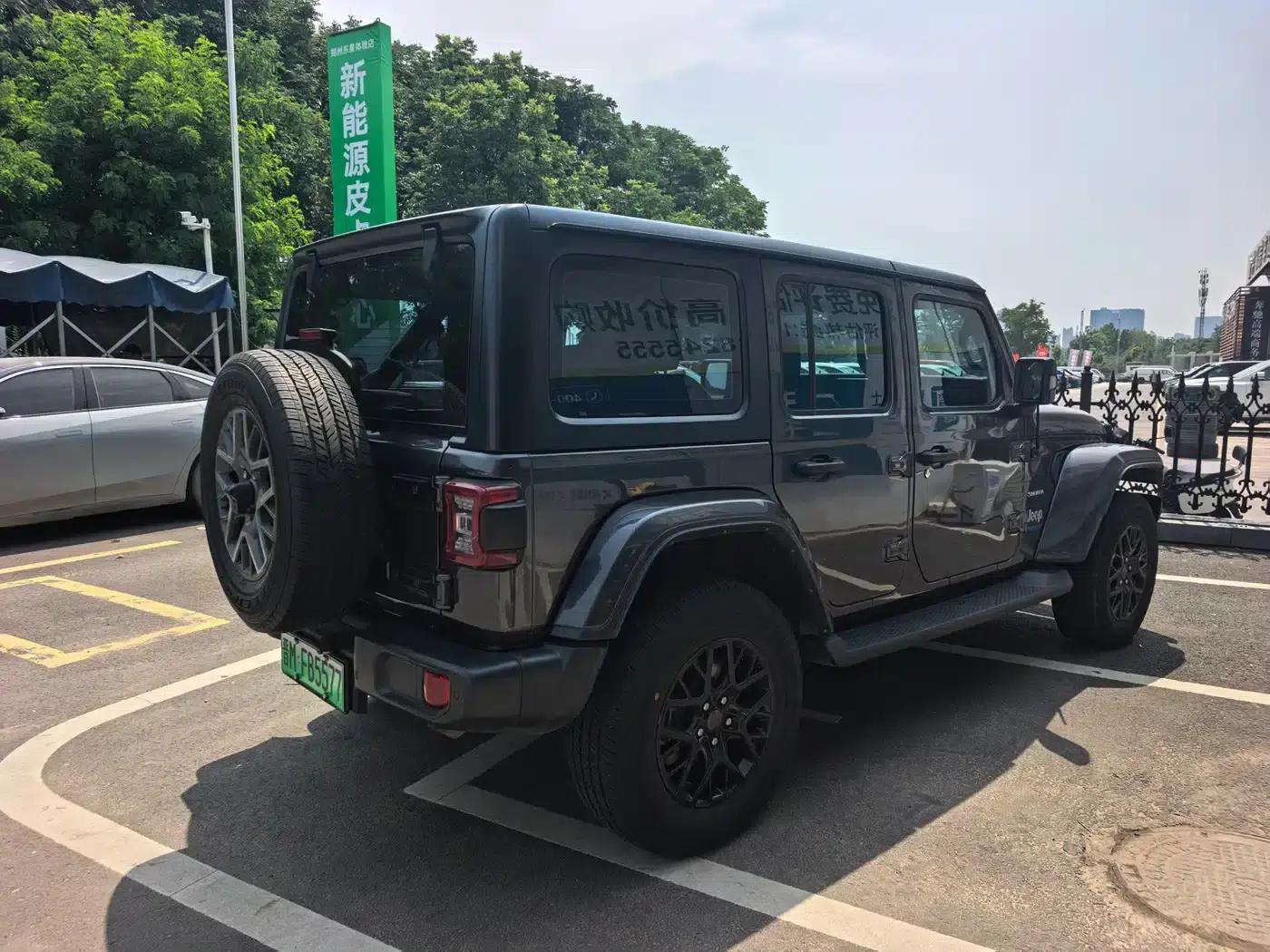Jeep Wrangler New Energy 2021 2.0T Sahara US Spec — миниатюра 2