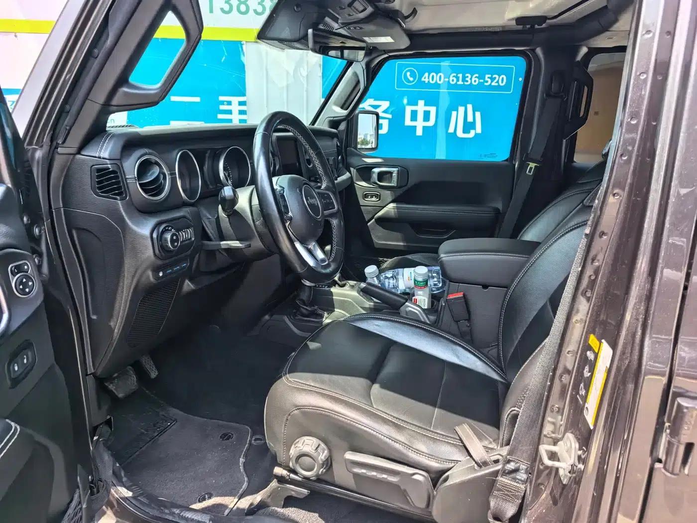 Jeep Wrangler New Energy 2021 2.0T Sahara US Spec — миниатюра 6