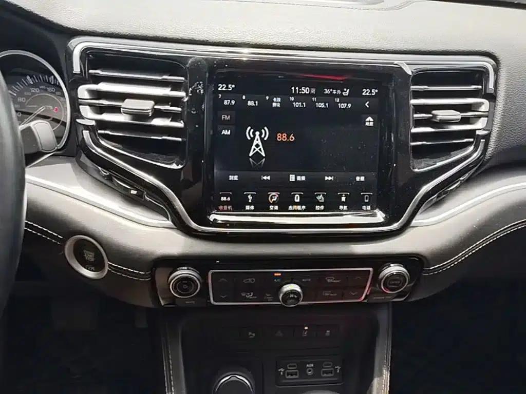 Grand Commander 2018 2.0T 4WD Smart Edition (National V Emission Standard) — миниатюра 13