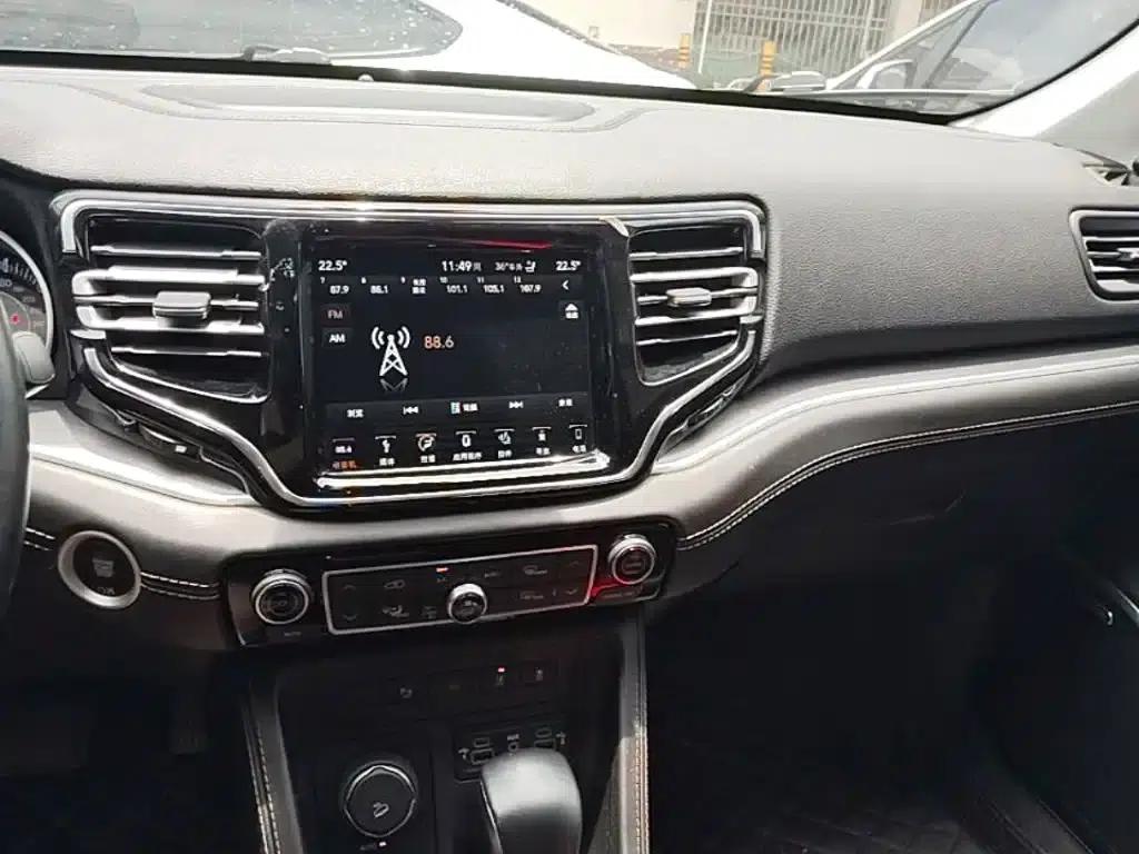 Grand Commander 2018 2.0T 4WD Smart Edition (National V Emission Standard) — миниатюра 10