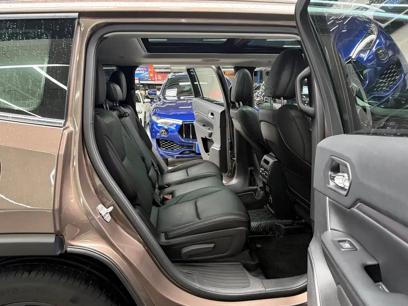 Commander 2018 2.0T 4WD Premium Edition (National V Emission Standard) — миниатюра 15