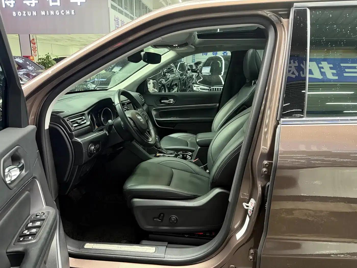 Commander 2018 2.0T 4WD Premium Edition (National V Emission Standard) — миниатюра 5