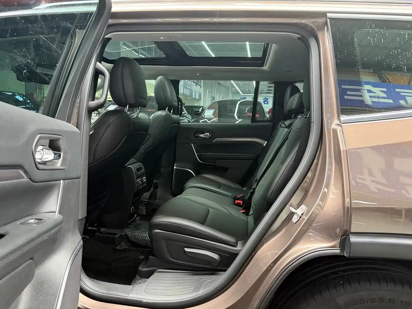 Commander 2018 2.0T 4WD Premium Edition (National V Emission Standard) — миниатюра 7