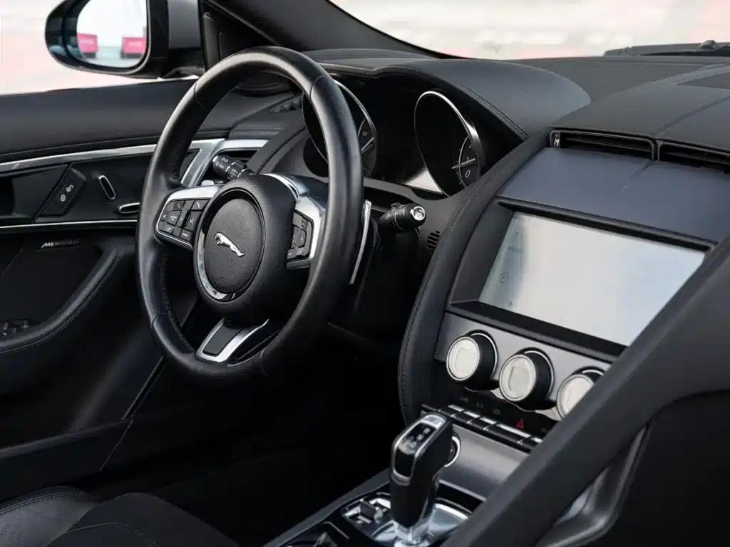 Jaguar F-TYPE 2019 3.0 SC Convertible — миниатюра 10