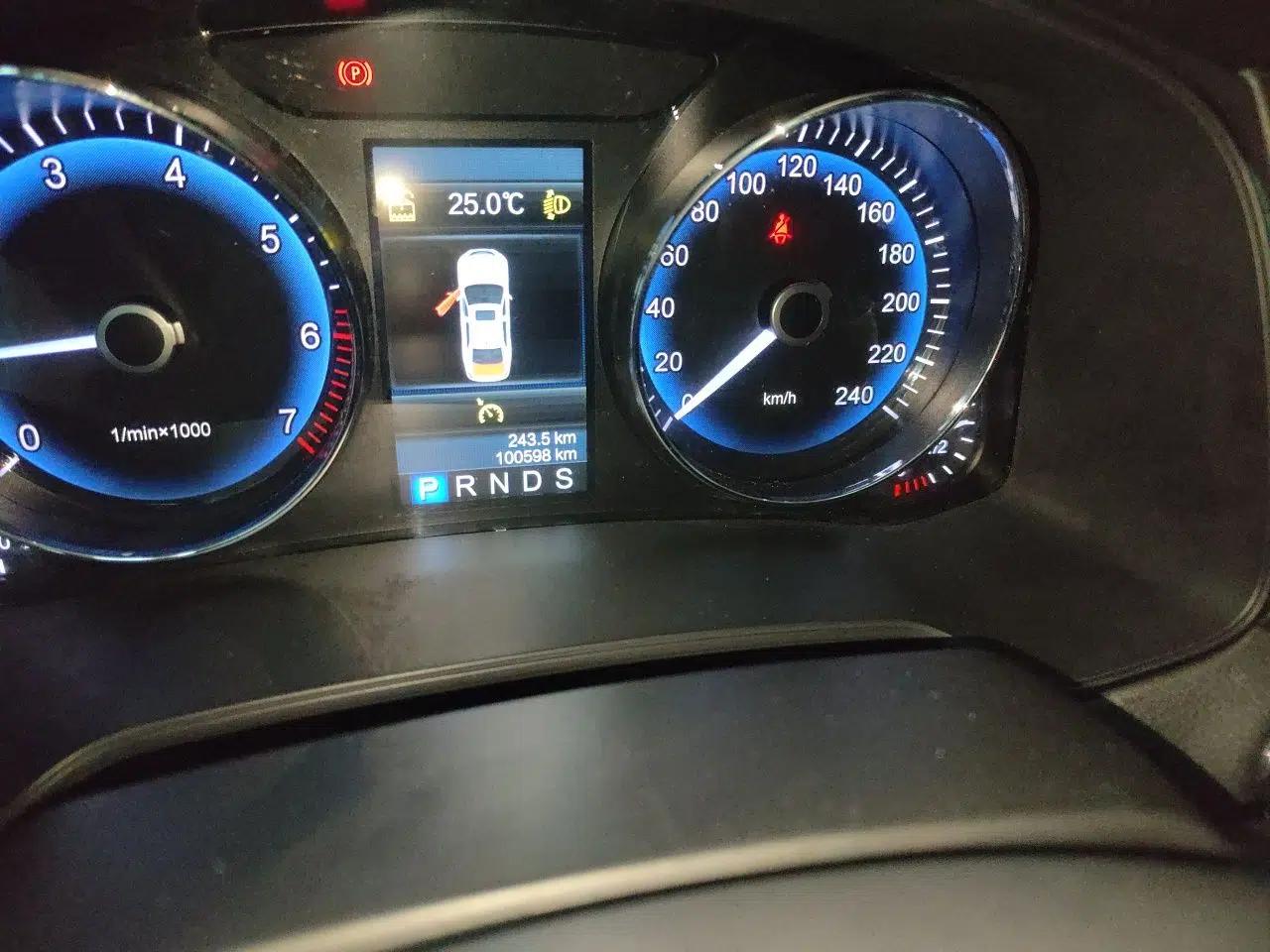 Hongqi H7 2015 1.8T Luxury Model — миниатюра 12
