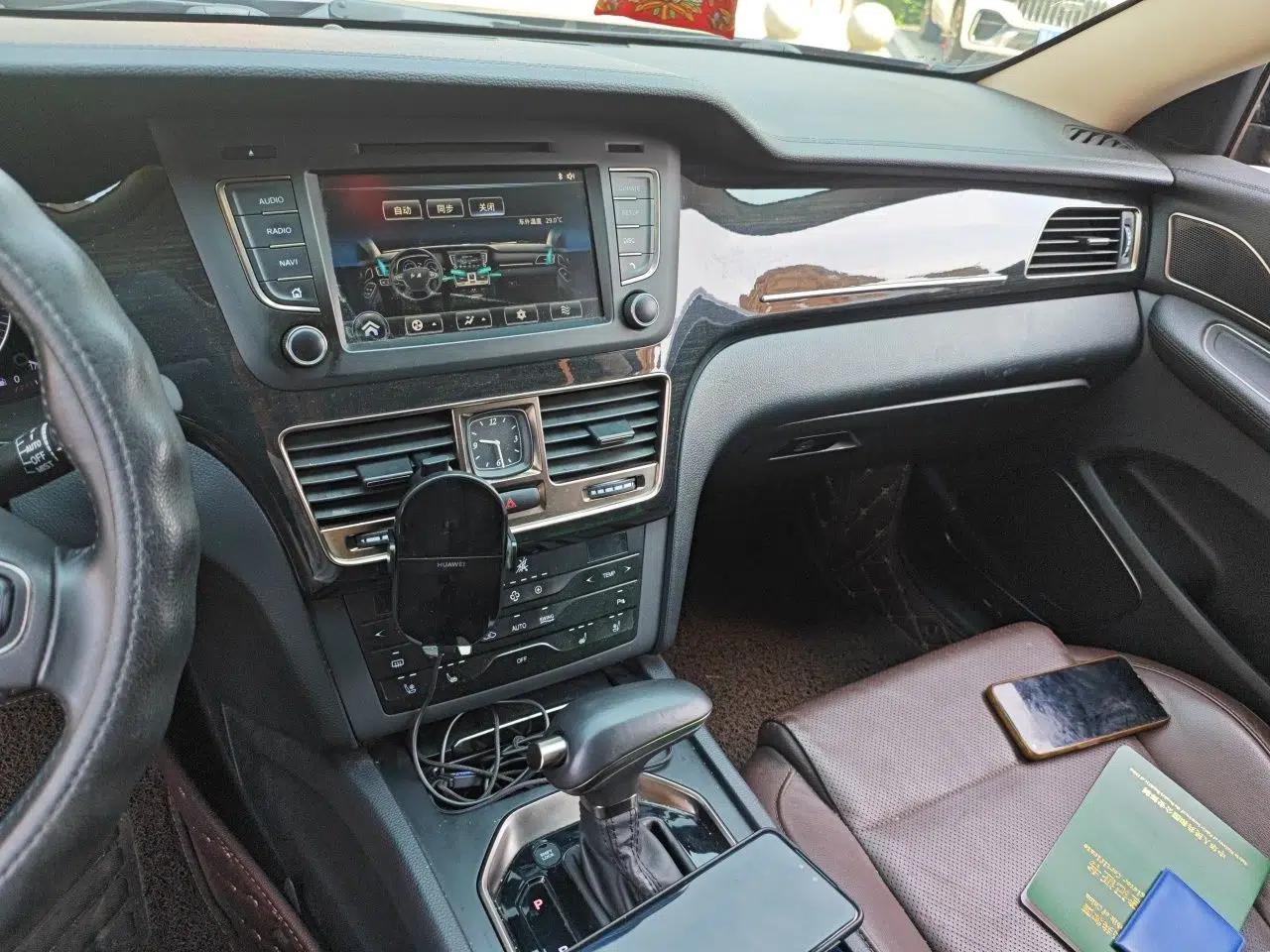 Hongqi H7 Hongqi H7 New Energy 2018, 5 seats, 2.0T automatic, gasoline-powered — миниатюра 13