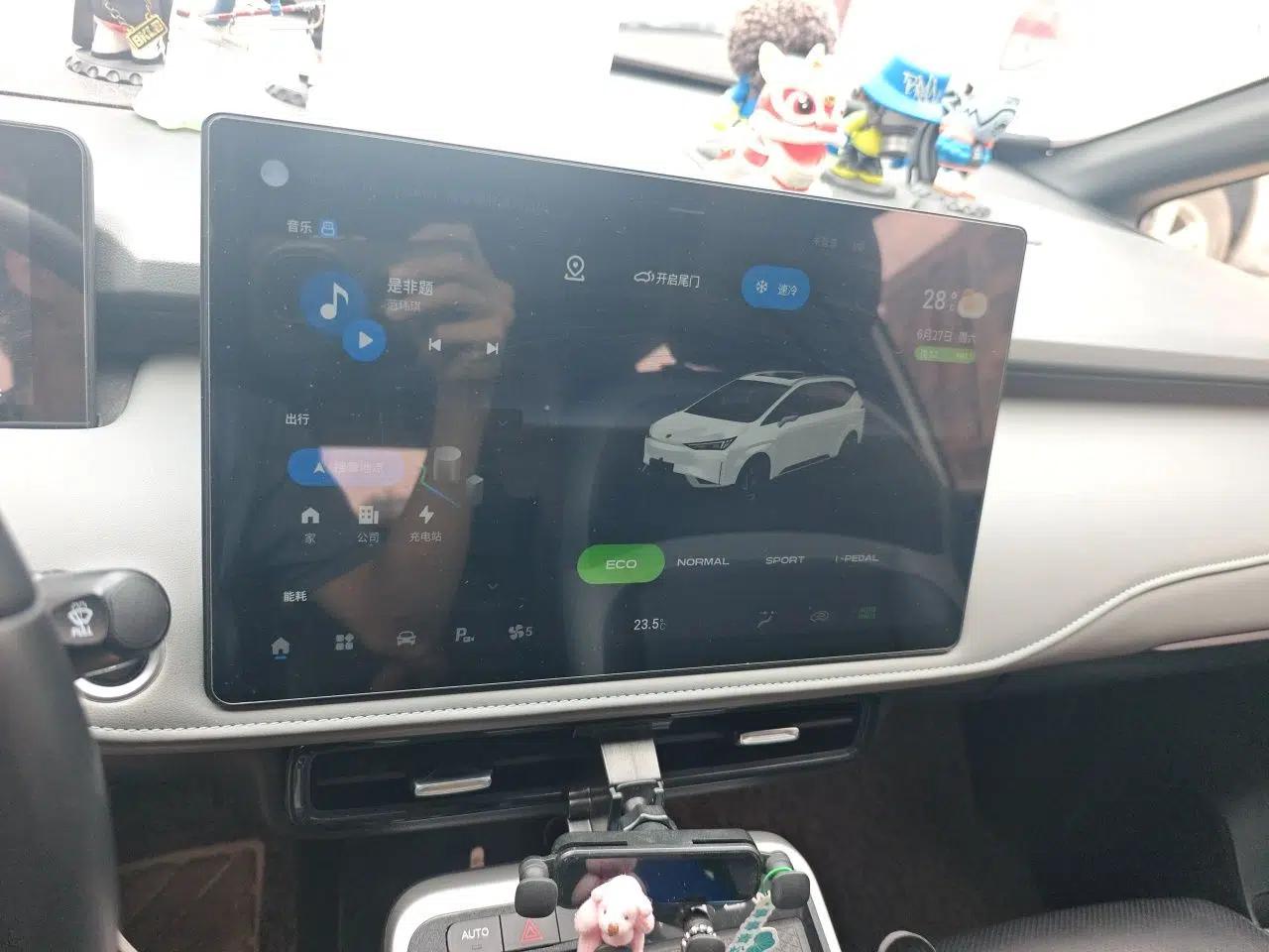 Hycan Z03 2022 620 km Range Trendy Cool Version 160 kW 76.8 kWh — миниатюра 13