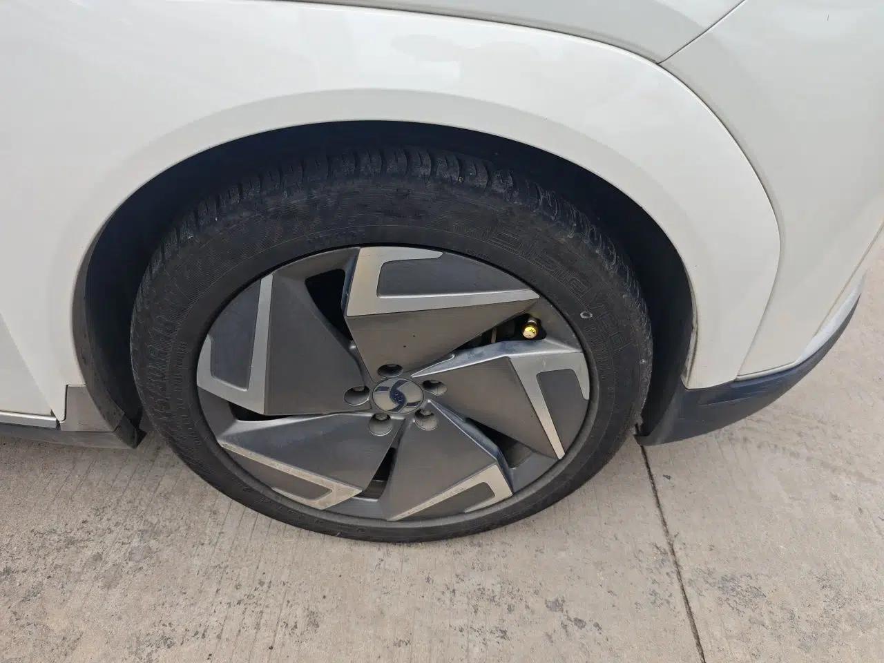 Hycan Z03 2022 620 km Range Trendy Cool Version 160 kW 76.8 kWh — миниатюра 8