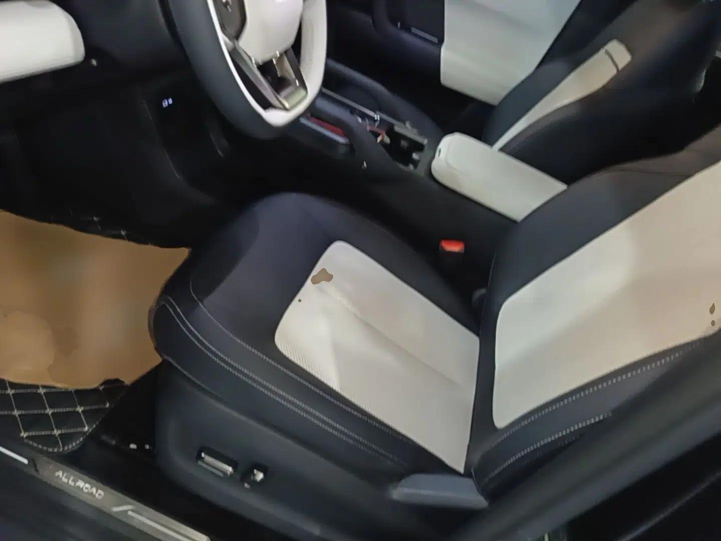 iCAR 03T 2024 520km Two-Wheel Drive Long-Range Version — миниатюра 17
