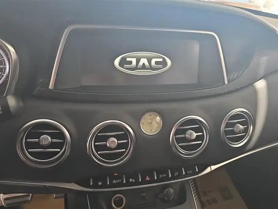 Refine S7 2018 Sport Edition 1.5T Automatic Luxury 7-Seater — миниатюра 13