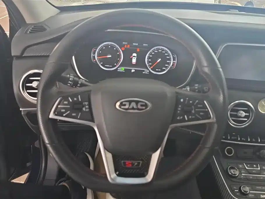Refine S7 2018 Sport Edition 1.5T Automatic Luxury 7-Seater — миниатюра 15