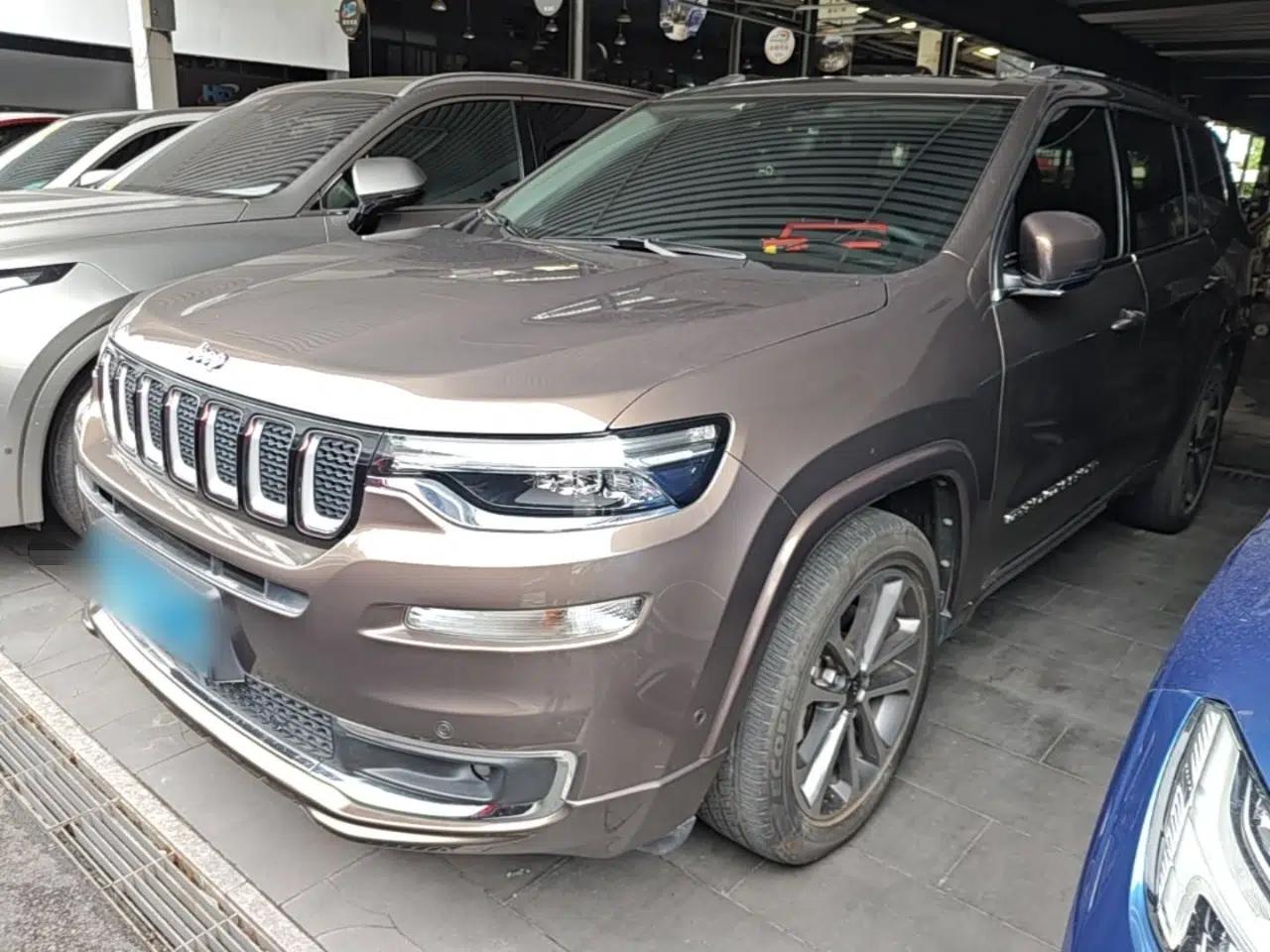 Jeep Grand Commander 2018 2.0T Four-Wheel Drive Smart Enjoyment Version China VI — миниатюра 1