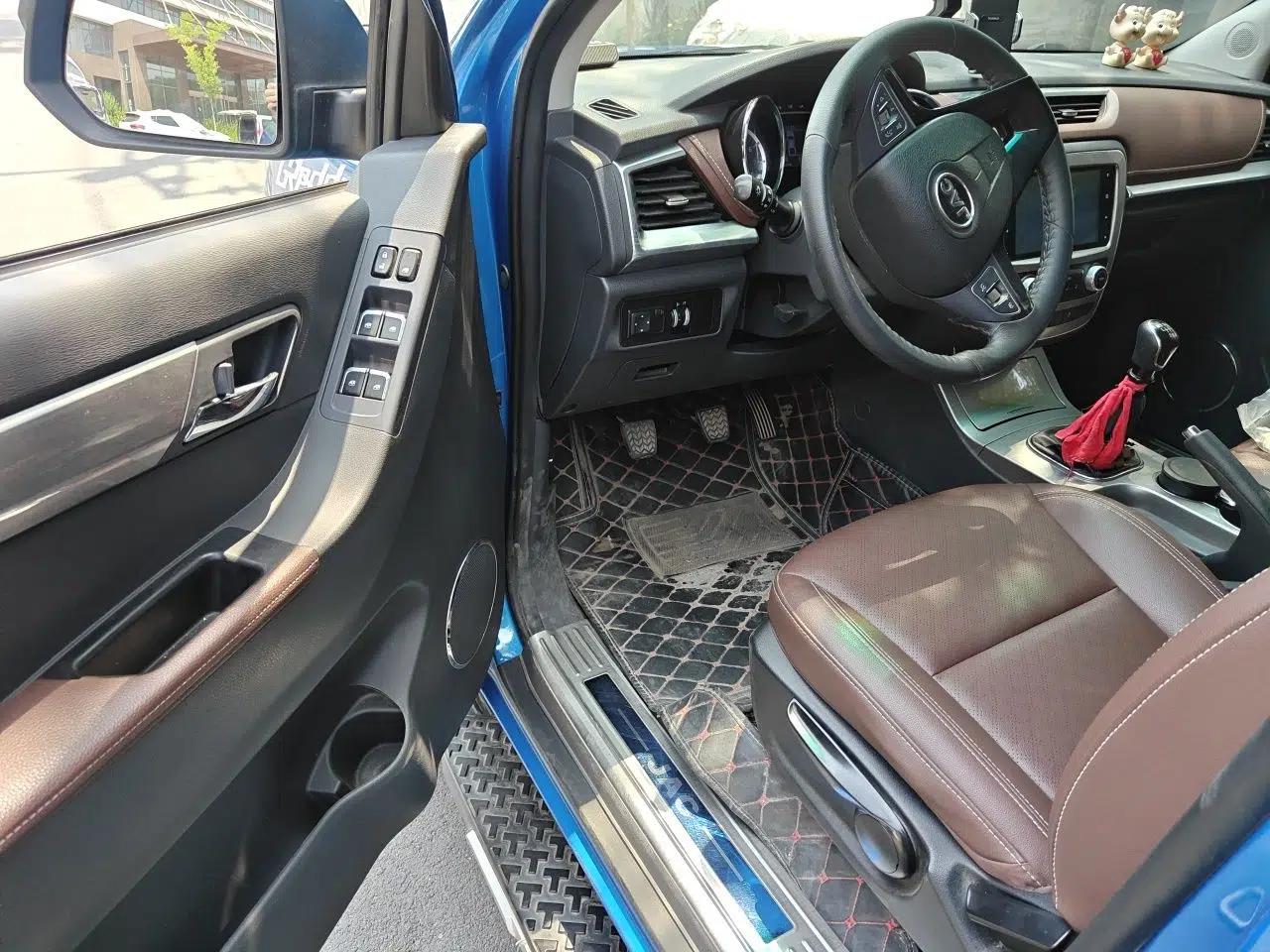 JAC Group T8 2019 2.0T Gasoline 4x4 Prestige Version Standard Double Cabin HFC4GA3-4D — миниатюра 16