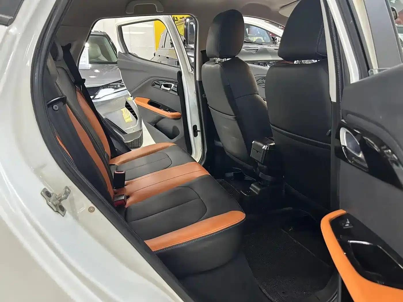 Yizhi EV3 2019 Cool Run Edition — миниатюра 5