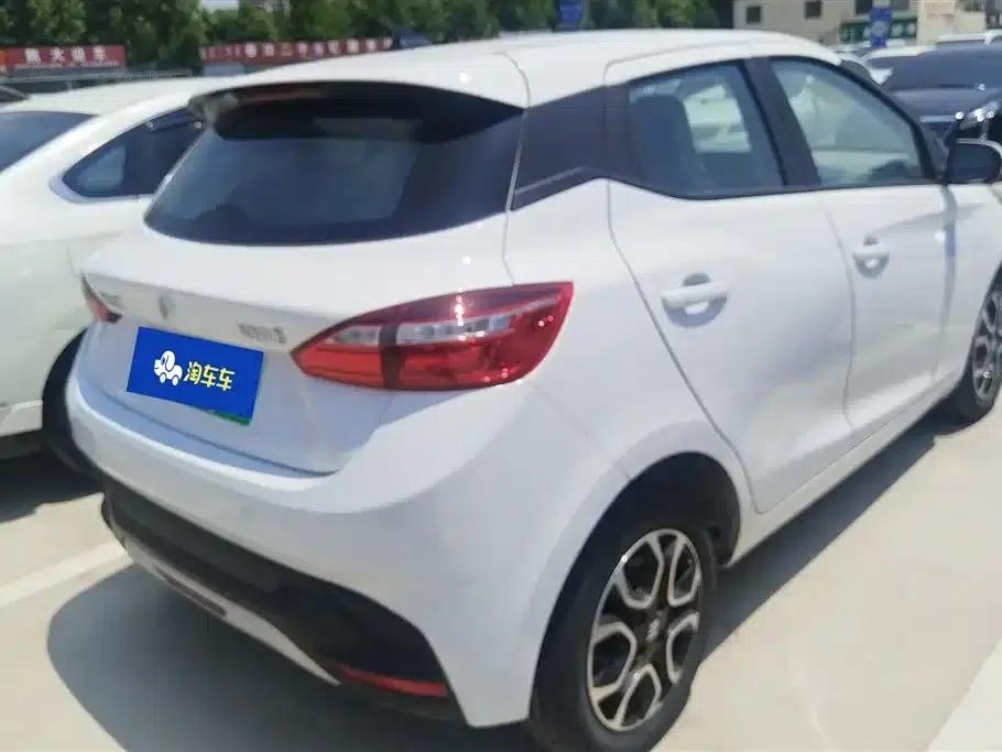 Yizhi EV3 2025 Plus 330KM Luxury Edition — миниатюра 3