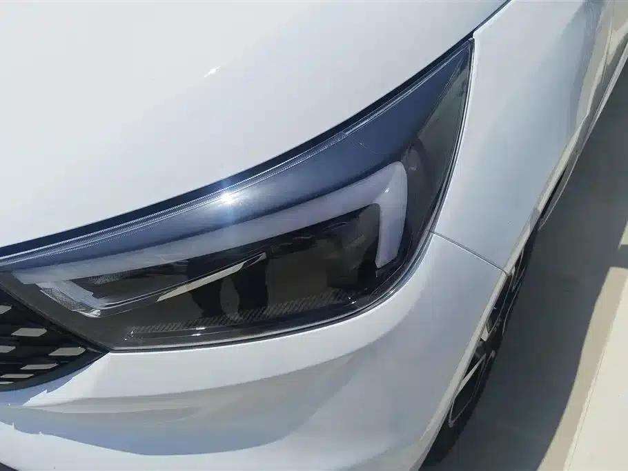 Yizhi EV3 2025 Plus 330KM Luxury Edition — миниатюра 5