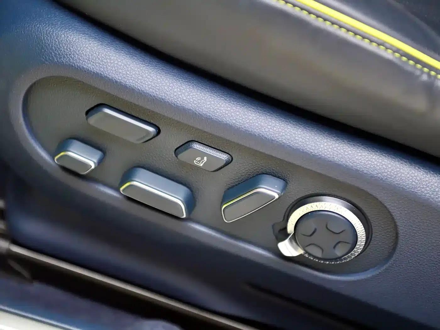 Genesis GV60 2023 Dual Motor All-Wheel Drive High-Performance Flagship Edition — миниатюра 15