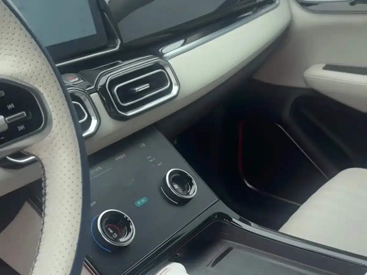 Jetour Mountain & Sea L7 2024 Model 1.5T 120km MAX+ 5-Seater — миниатюра 6
