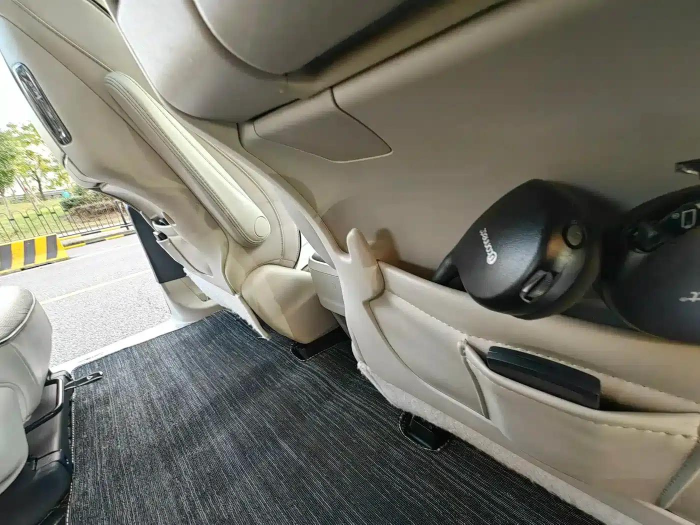 2018 Chrysler Grand Voyager PHEV (Imported) 3.6L Plug-in Hybrid — миниатюра 19