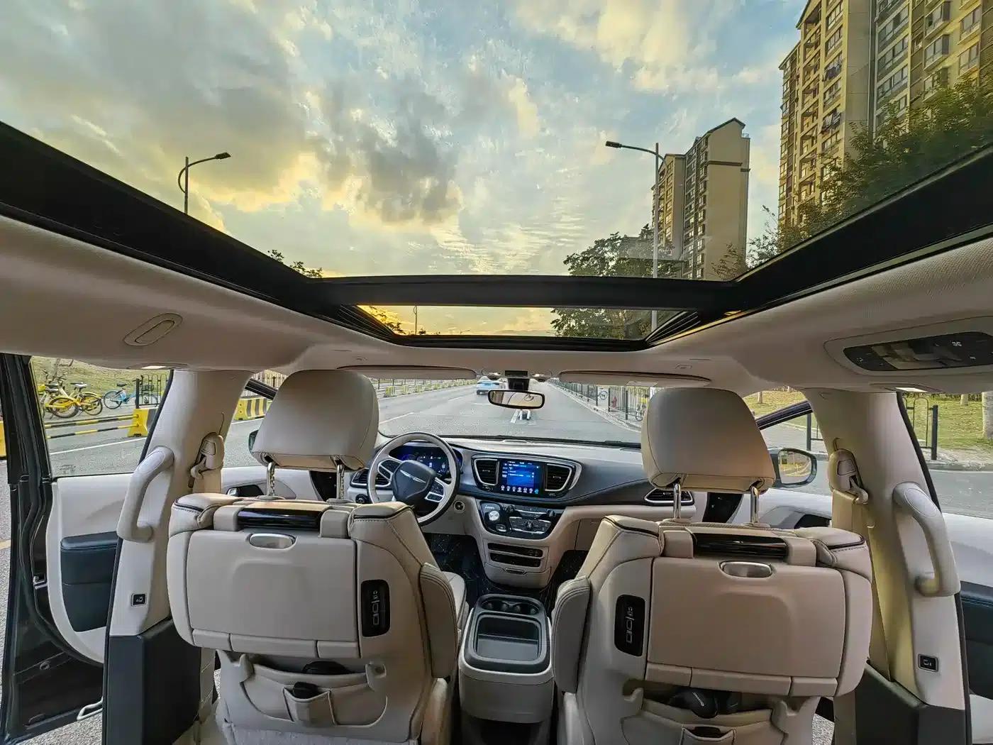 2018 Chrysler Grand Voyager PHEV (Imported) 3.6L Plug-in Hybrid — миниатюра 22