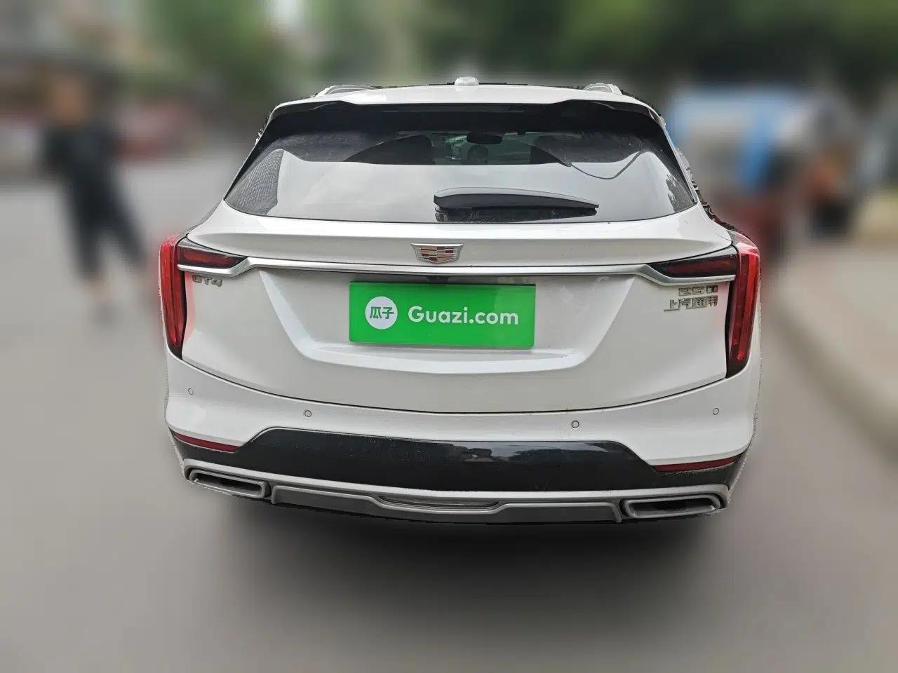 Cadillac GT4 2023 25T Luxury Model — миниатюра 5