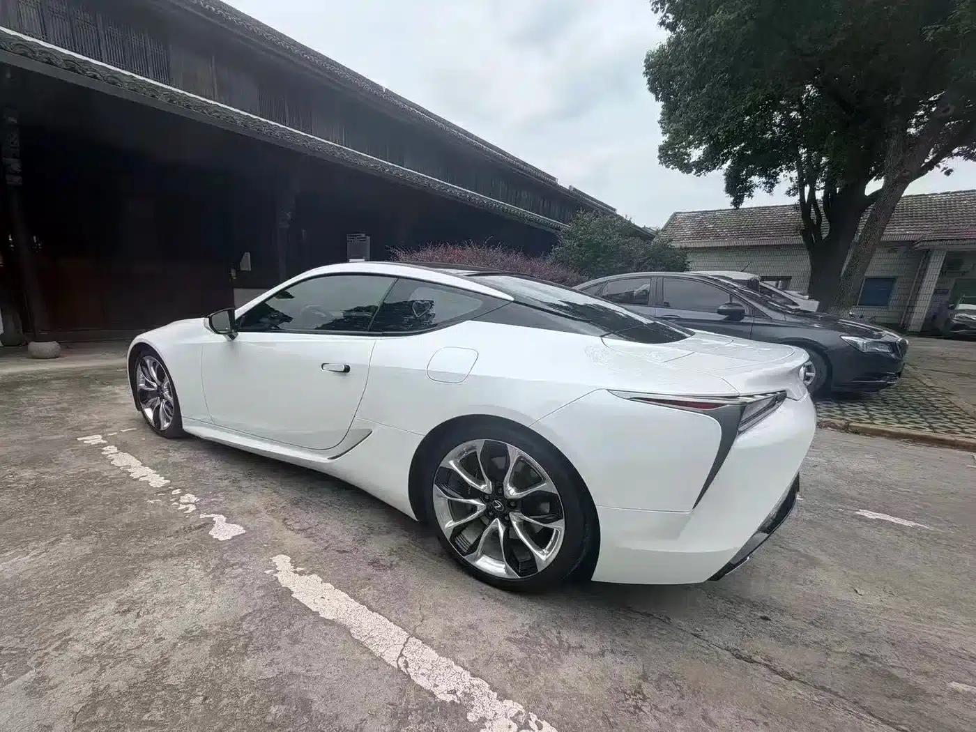 Lexus LC 2018 500h Sport — миниатюра 5