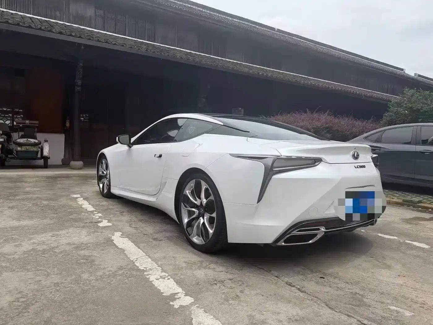 Lexus LC 2018 500h Sport — миниатюра 8