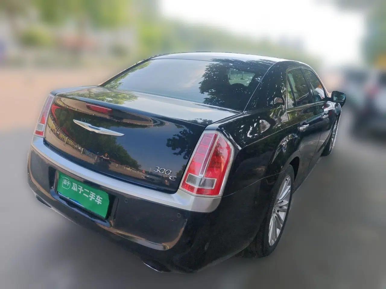 Chrysler 300C 2014 3.0L Excellence Edition — миниатюра 6