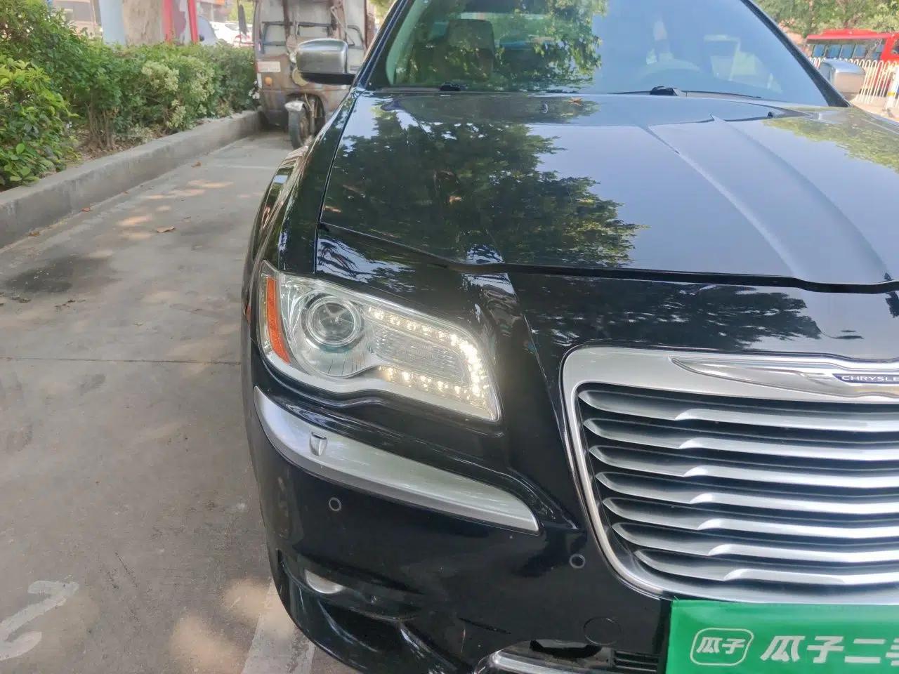 Chrysler 300C 2014 3.0L Excellence Edition — миниатюра 7