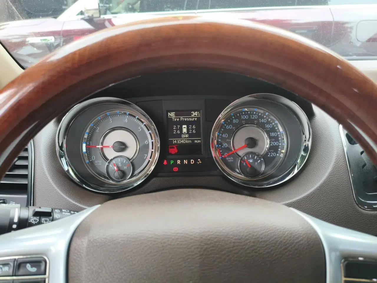 Chrysler Grand Voyager 2013 3.6L Luxury Edition — миниатюра 11